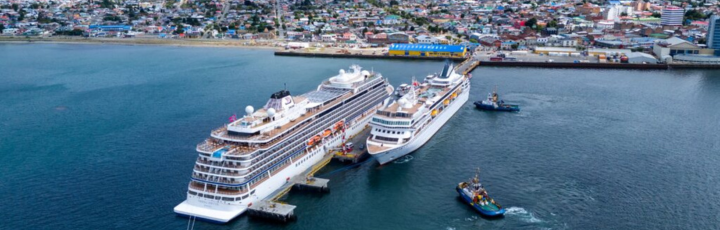 Vista editorial de muelle y equipos en operación, con énfasis en cultura preventiva